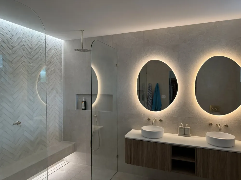 Bathrooms by MLS Projects, Cairns